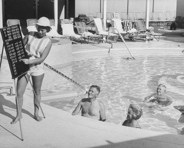 游泳馆投资5000元，一年能赚多少钱？