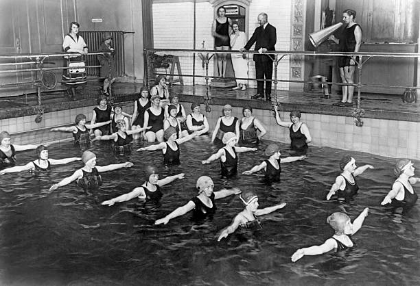 椎间盘突出患者游泳前的准备工作与禁忌事项