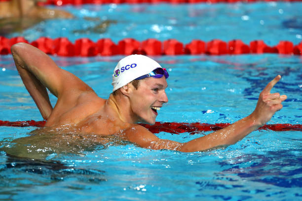 游泳装备全攻略：如何选择适合你的游泳工具箱