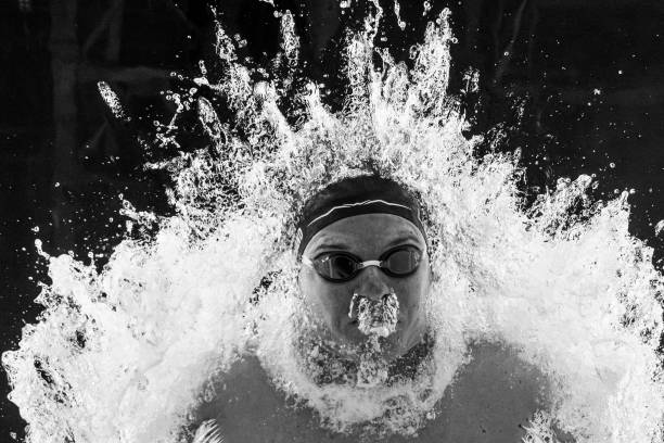 打破女子200米蝶泳世界纪录的关键比赛