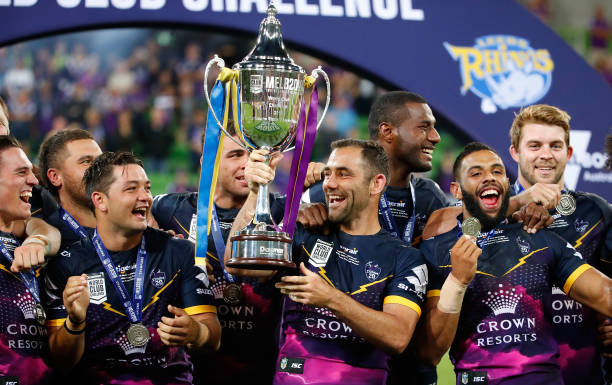 公共游泳池卫生隐患：脚气传染途径全解析