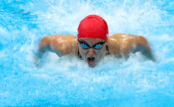 如何正确发力：蛙泳腿的蹬夹技巧详解