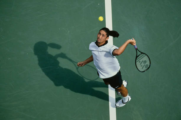 大坂直美复出首战告捷，状态回暖引关注