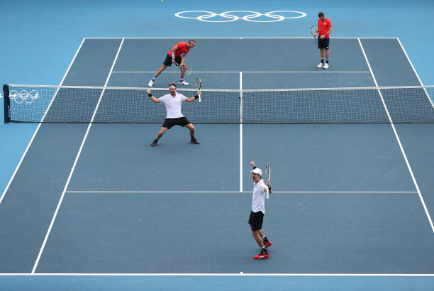 从东方式到西方式：网球握拍方式的演变