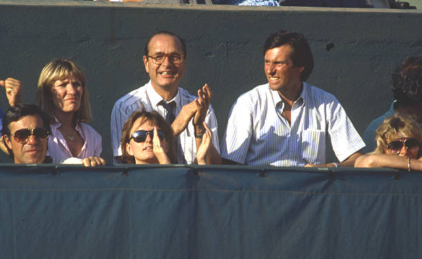 网球比赛中的分数术语：爱、破发点和赛点