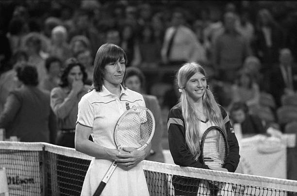 法网双打战报：跨国组合展现默契配合