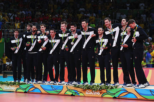 拦网规则：前排队员的拦网权限与技术规范