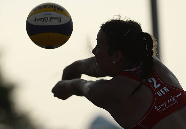 排球比赛每队几人？全场人数及替补规则解析