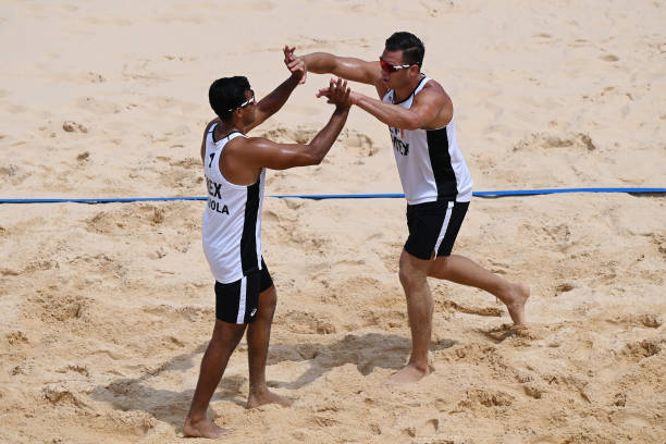 排球站位与轮转规则：提升团队配合的关键