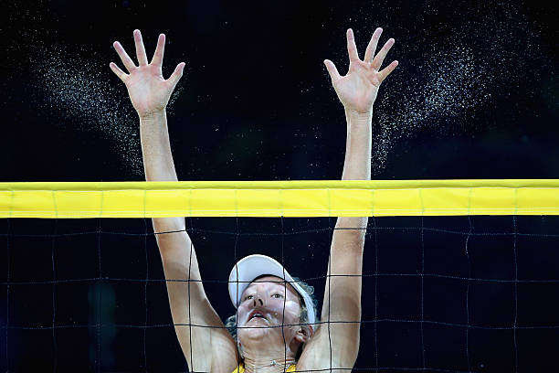 学生如何高效练习排球？教练亲自示范