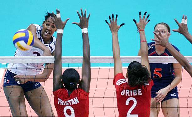 排球比赛中主攻手的角色与职责解析