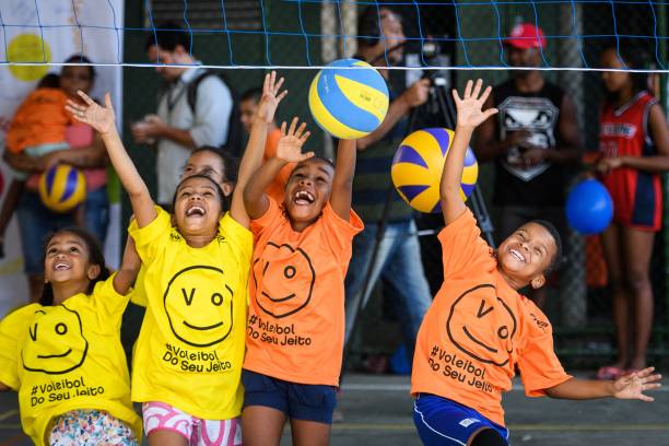 龚翔宇超话分享：粉丝自制视频集锦，展现龚翔宇的成长与突破！