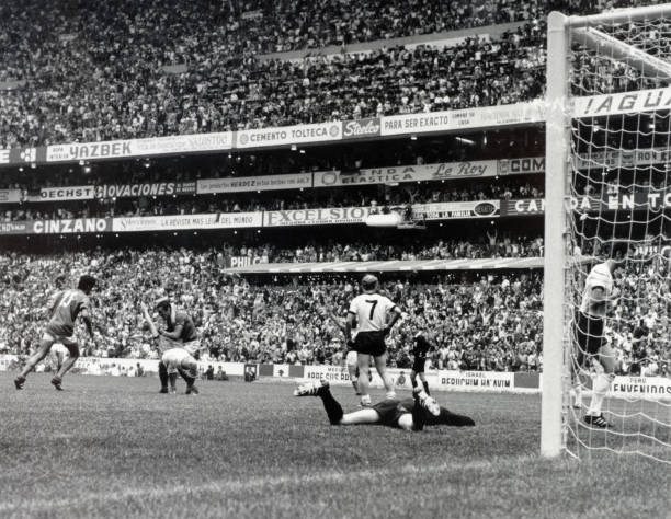 世界杯冠军的卫冕之路：哪些球队成功卫冕？