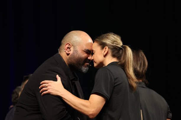 世界杯直播现场：实时观看精彩赛事，感受激情四射的足球盛宴！