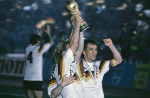 世界杯夜宵店：球赛与美食的完美结合！