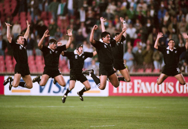 裁判争议与VAR技术：亚洲区预选赛中的执法问题分析